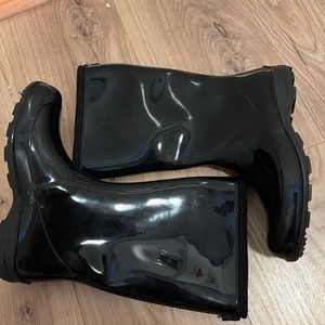 Kamik black rain boots size 7